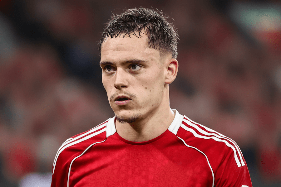 Florian Wirtz en action lors d'un match avec Liverpool.