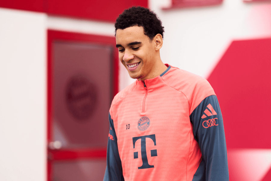 Jamal Musiala effectue sa passe décisive contre Leipzig