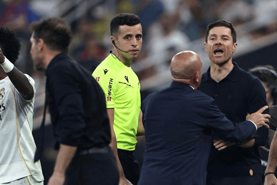 Simeone provoque Vinicius durant le Supercoupe