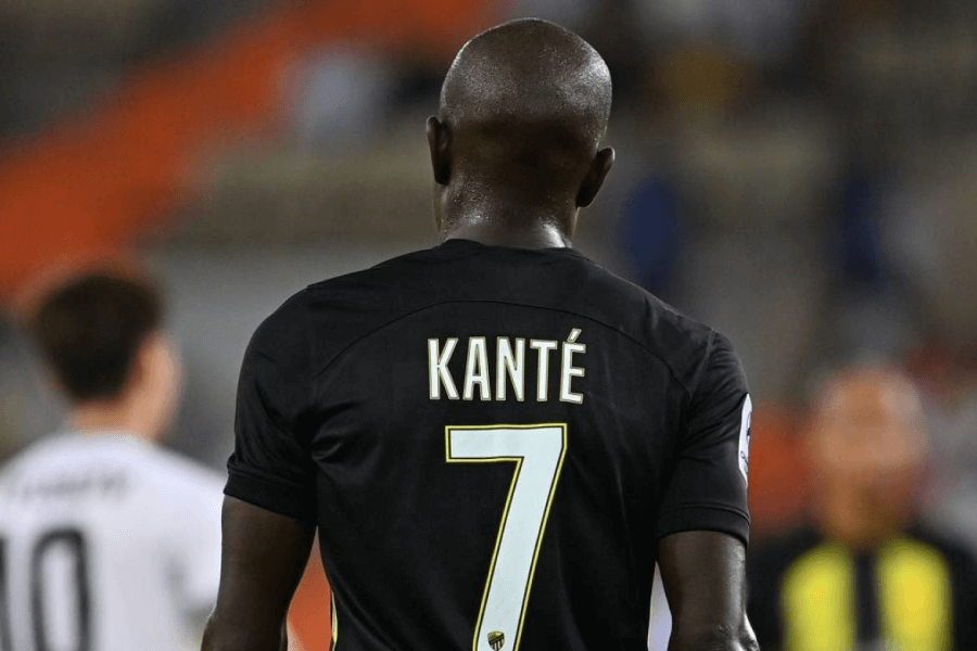 Ngolo Kanté maillot Fenerbahçe jaune bleu présentation signature contrat Istanbul