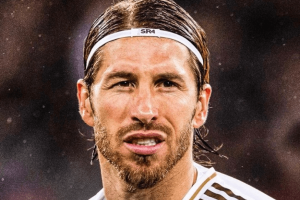 Sergio Ramos Real Madrid célébration but tête Ligue champions bras levés guerrier légende