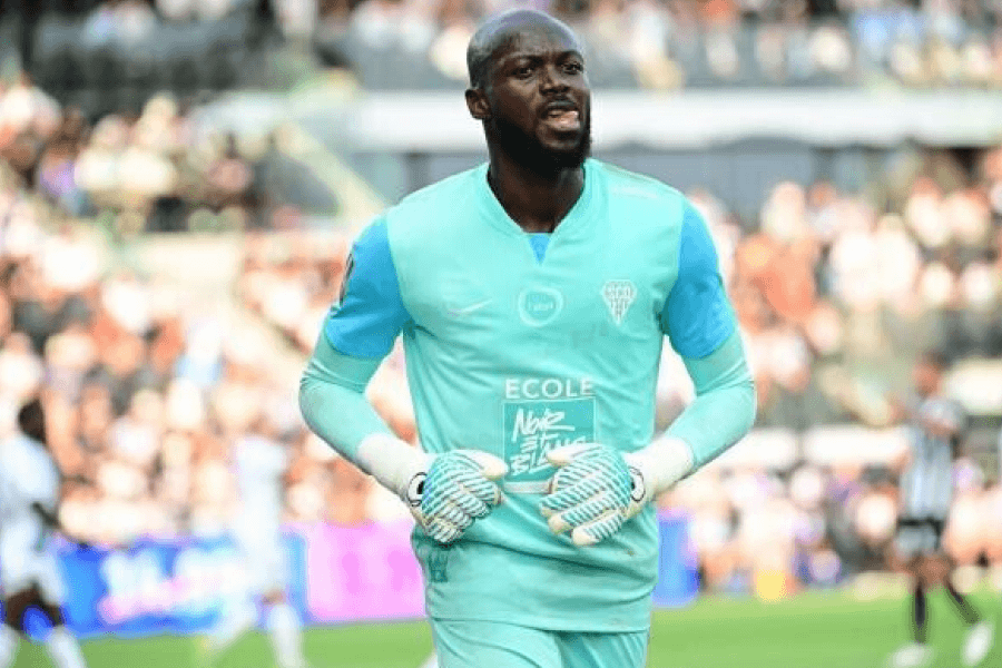 Hervé Koffi, le guerrier burkinabè qui fait regretter Lens match après match