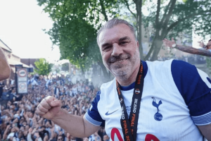 Ange Postecoglou interview TNT Sports verdict Tottenham crise mars 2026