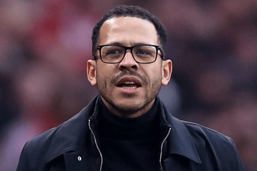 Liam Rosenior entraîneur Chelsea conférence presse Stamford Bridge 2026