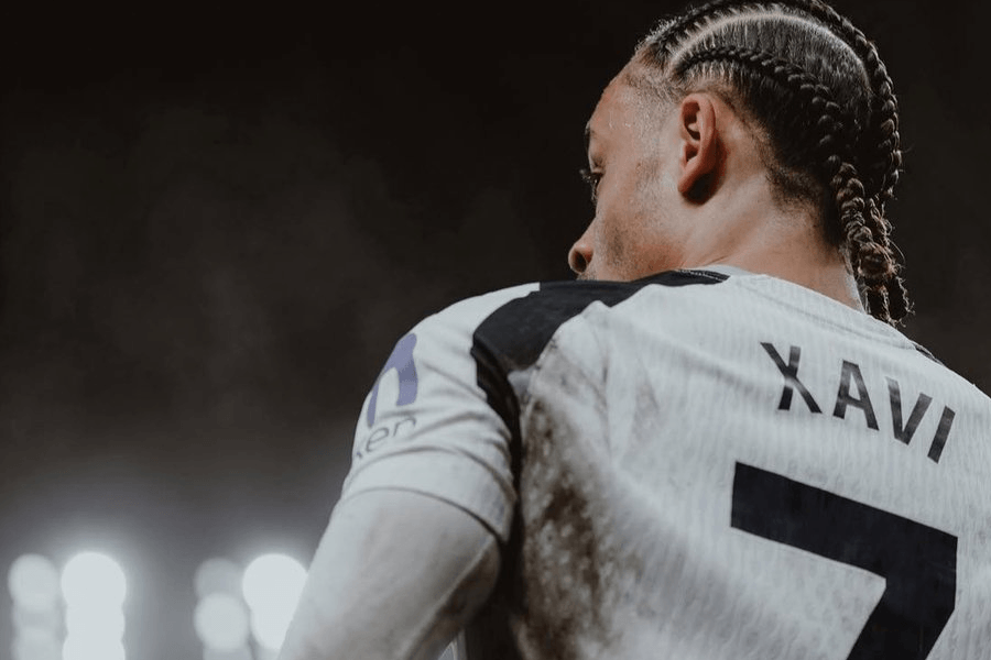 Xavi Simons sorti sur civière blessure LCA genou Tottenham Wolves 2026