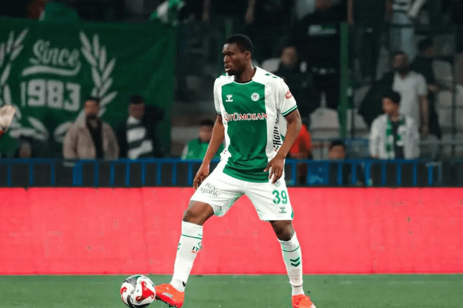 Adamo Nagalo défenseur central Konyaspor avant le mercato estival 2026 — Adamo Nagalo Konyaspor transfert en négociation avec le PSV Eindhoven juin 2026 Süper Lig