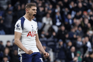 Micky van de Ven défenseur Tottenham Hotspur portrait avant mercato été 2026 Premier League — Van de Ven Tottenham avenir