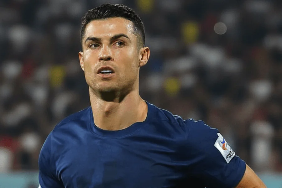 Cristiano Ronaldo célébrant un but lors d'un match avec le Portugal.