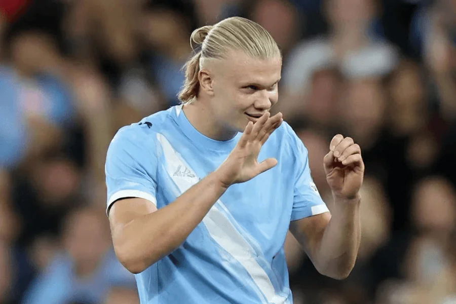 Haaland en action pendant un match de Premier League.