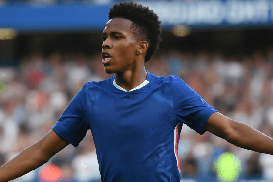 Estevao en action lors d'un match avec Chelsea.