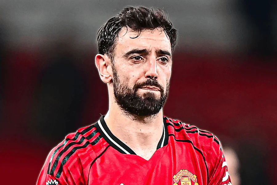 Fernandes parlant en conférence de presse