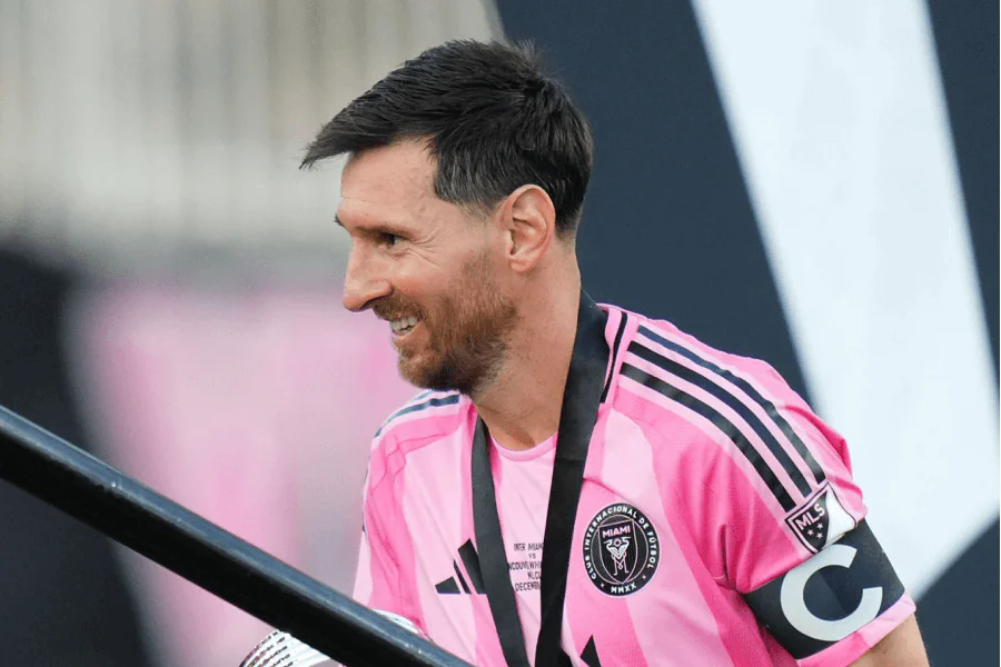 Lionel Messi en action avec son équipe.