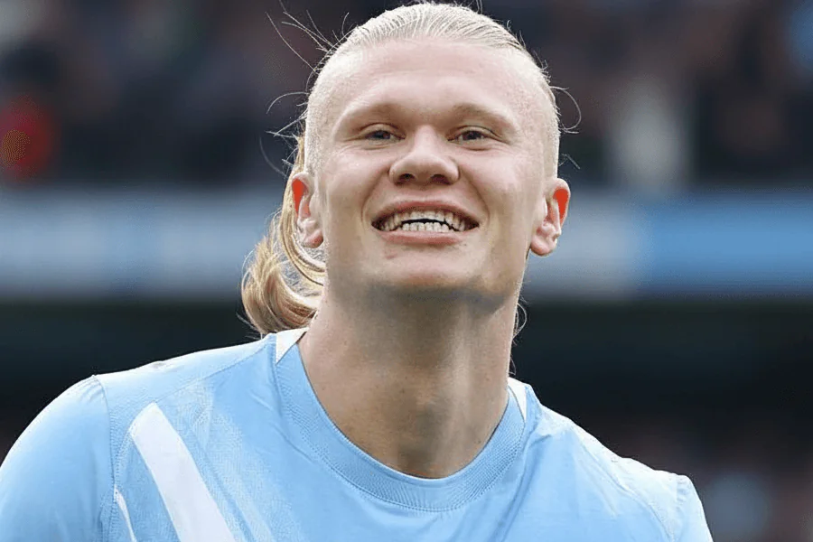 Erling Haaland franchissant le cap des 100 buts.
