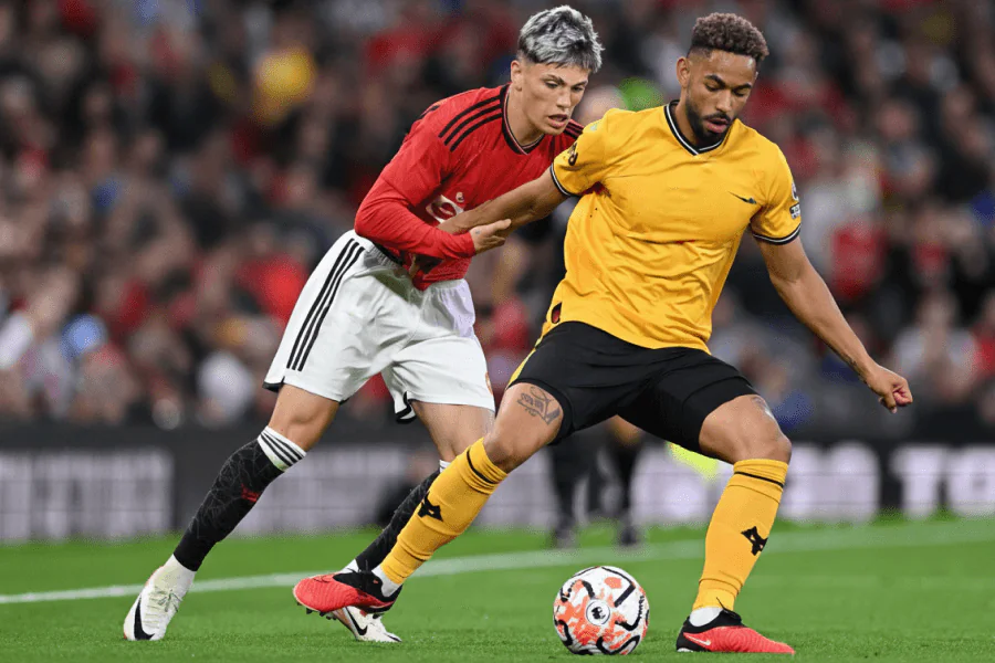 Moments de jeu entre Manchester United et Wolverhampton.