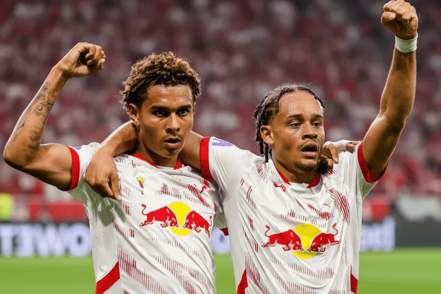 L'équipe de direction de RB Leipzig en réunion.