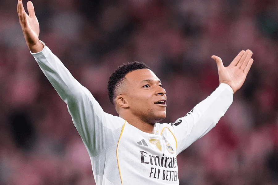 Kylian Mbappé but victoire Real Madrid Levante 2-0