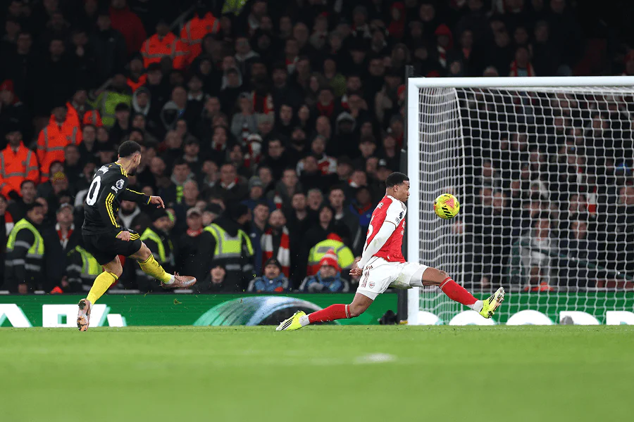 Matheus Cunha frappe but vainqueur Arsenal 87e minute Emirates Stadium
