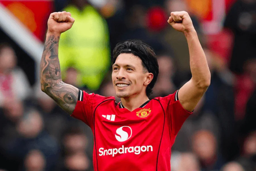 Martinez Maguire défense centrale United clean sheet City 2-0