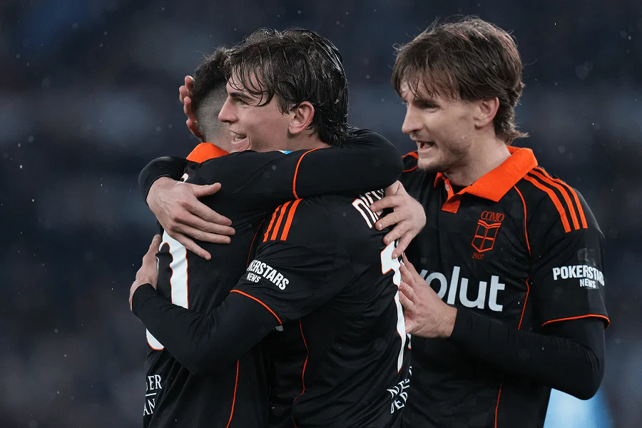 Équipe Como victoire extérieur contre Lazio Rome