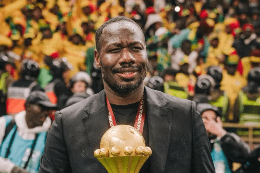 Pape Alassane Gueye célébrant but victorieux prolongation