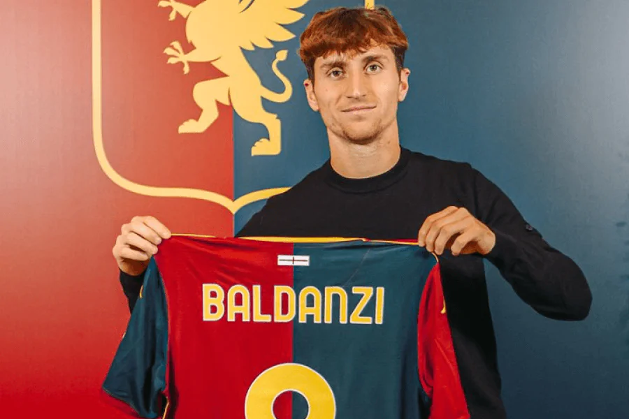 Baldanzi célèbre but victoire AS Roma stade Olimpico supporters tifosi