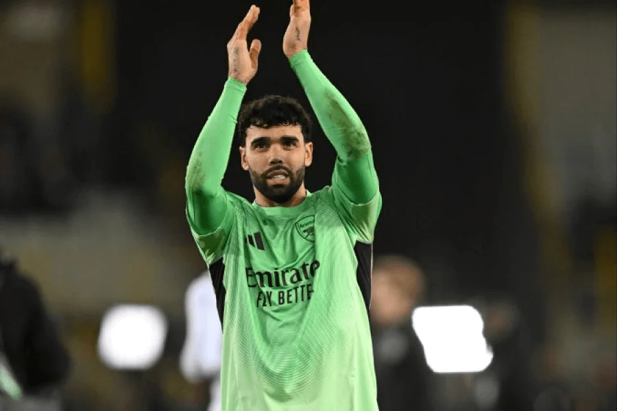 David Raya Arsenal gardien clean sheet arrêt Premier League défense Arteta meilleur