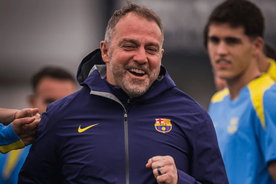 Hansi Flick entraîneur Barcelone priorité recrutement avant-centre numéro neuf