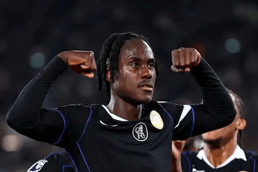 Chelsea Stamford Bridge défense centrale Chalobah Tosin saison 2025-26