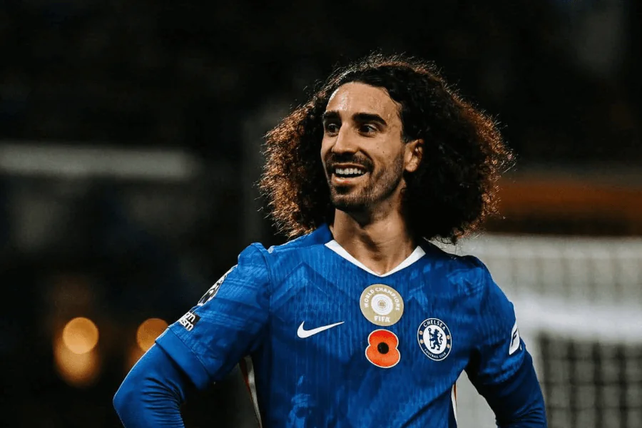 Cucurella latéral gauche espagnol Chelsea action Premier League saison 2025-26
