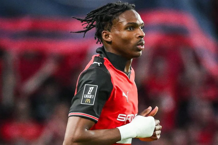 Jeremy Jacquet 20 ans Bondy France jeune talent défense U21 potentiel