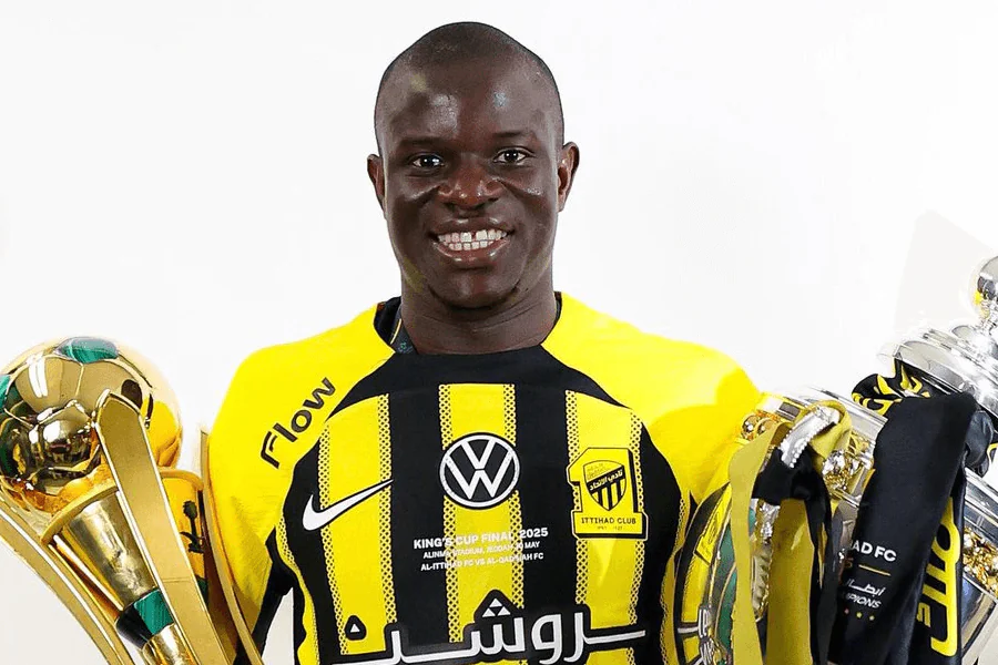 N'Golo Kanté Chelsea légende champion monde France 2018 trophée