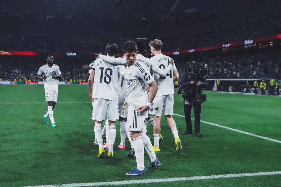 Benfica Real Madrid 4-2 janvier 2026 victoire historique Stade Luz Mourinho

