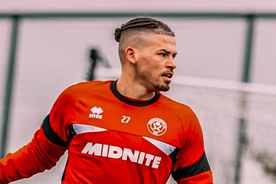 Kalvin Phillips en tenue de Sheffield United lors du derby contre Sheffield Wednesday
