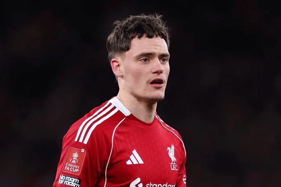 Florian Wirtz milieu Liverpool ballon Premier League match 2026