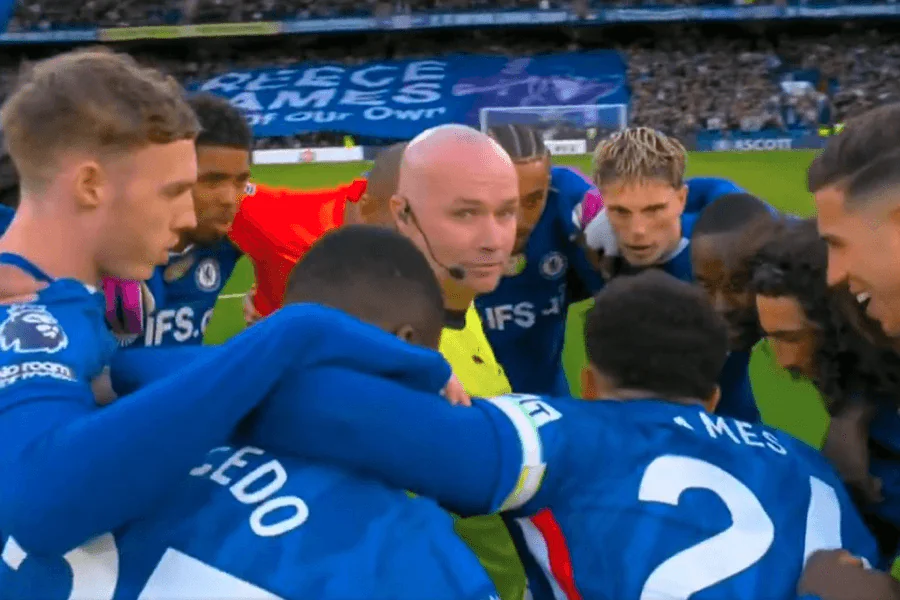 Chelsea joueurs déçus après défaite 0-3 Everton mars 2026 tête baissée