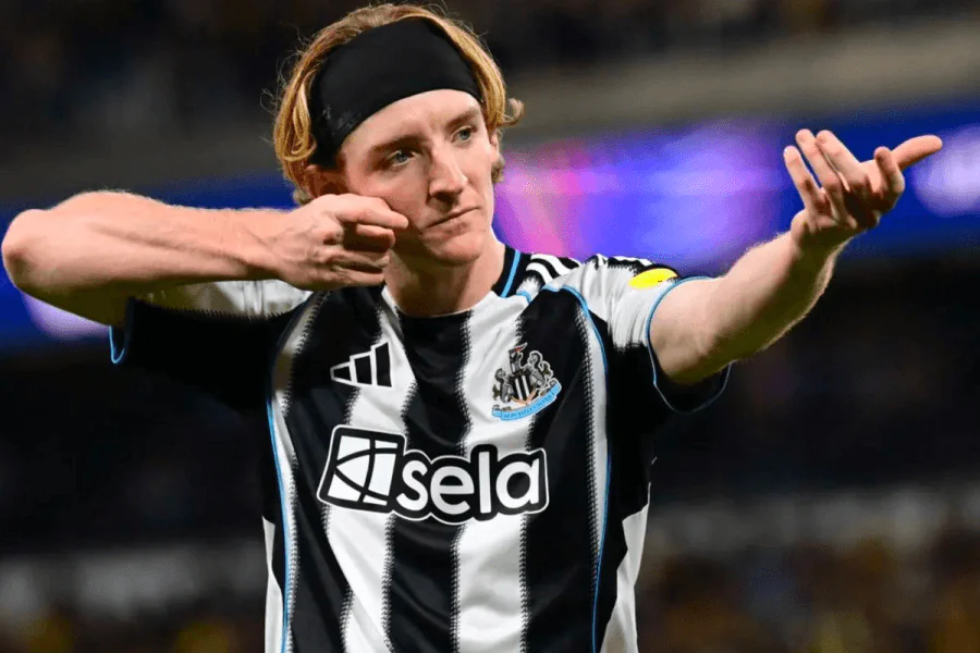 Anthony Gordon remplaçant banc Newcastle contre Barcelone UCL 2026