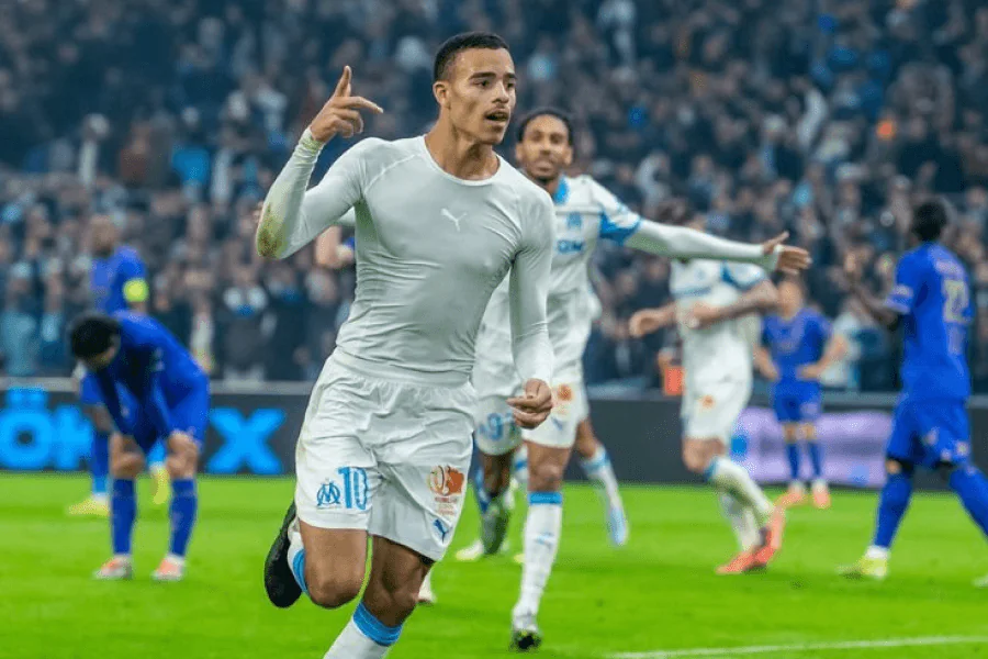 Mason Greenwood célébration but Vélodrome Marseille Ligue 1 2026