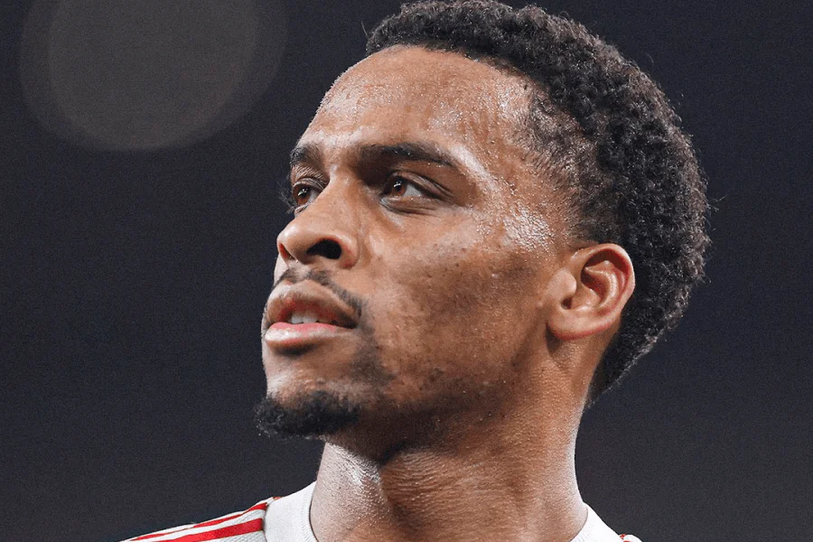 Jurrien Timber Arsenal défenseur retour terrain trêve internationale 2026