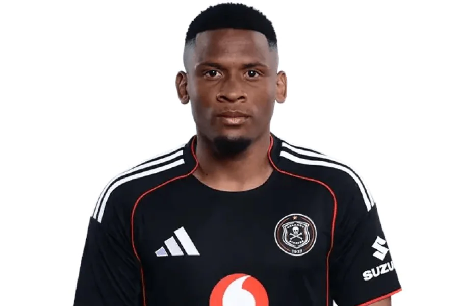 Thabiso Lebitso défenseur Orlando Pirates lors d'un match à domicile
