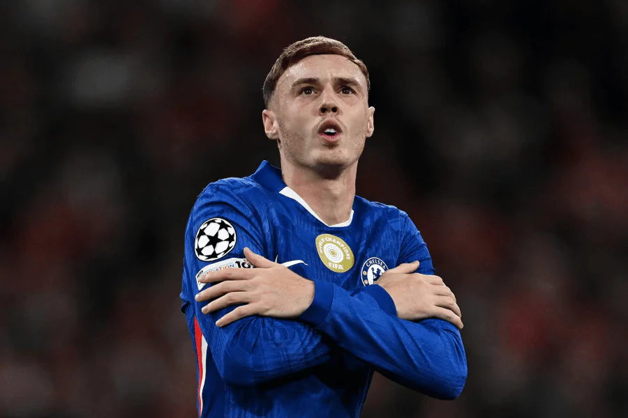 Cole Palmer Chelsea dribble Premier League match Stamford Bridge 2026