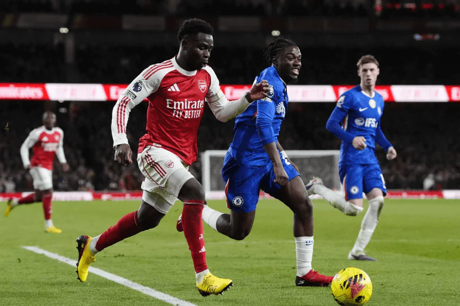Arsenal joueurs célèbrent victoire Emirates Stadium Premier League saison