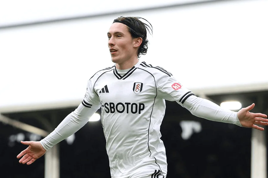 Harry Wilson but Fulham Tottenham Craven Cottage 7e minute mars 2026