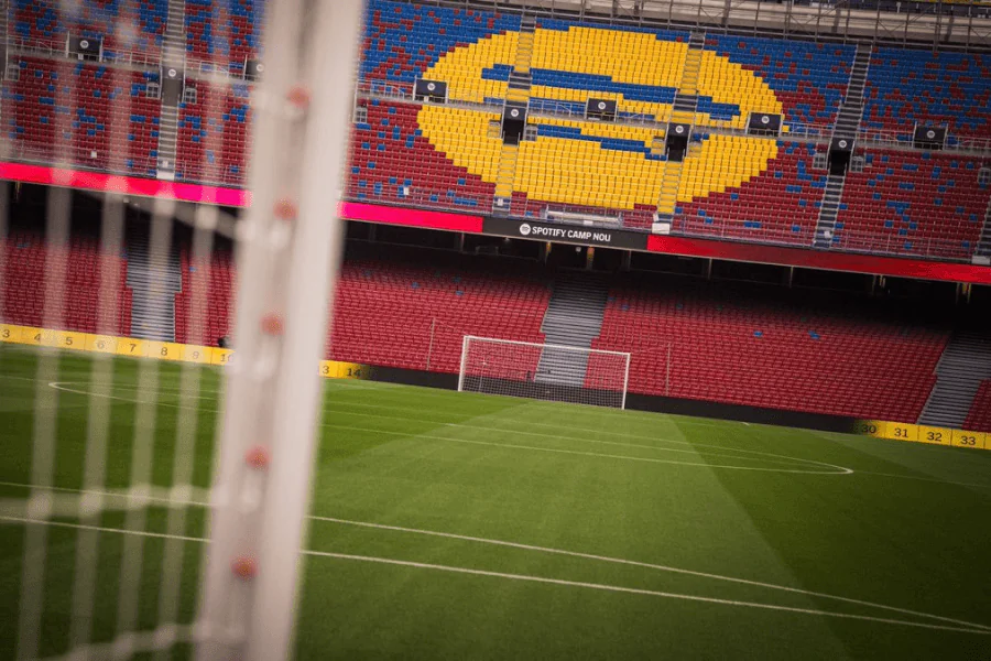 Camp Nou FC Barcelone vue extérieure stade emblématique saison 2025-2026