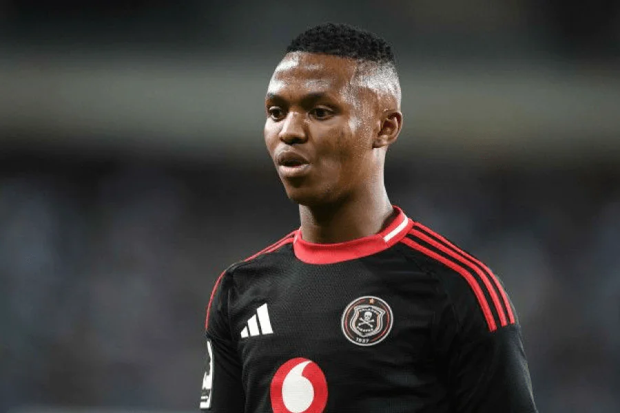 Mohau Nkota ailier Orlando Pirates Al-Ettifaq Afrique du Sud 2025