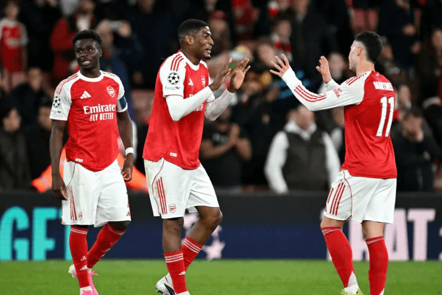 Arsenal joueurs défense Emirates Stadium LDC retour Sporting 2026