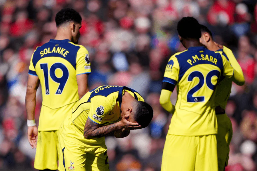 Tottenham joueurs déçus défaite Sunderland zone relégation Premier League 2026