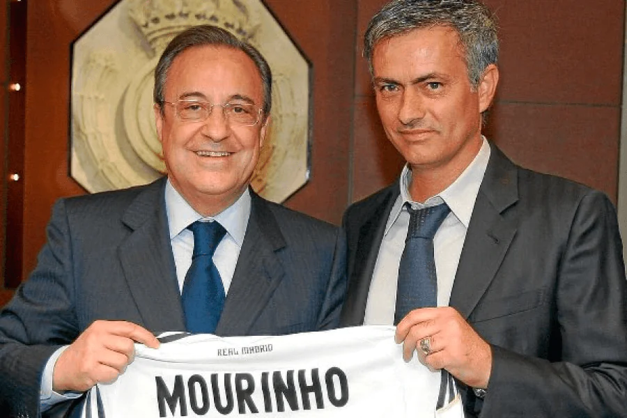 Florentino Pérez président du Real Madrid lors d'une conférence officielle au Bernabéu