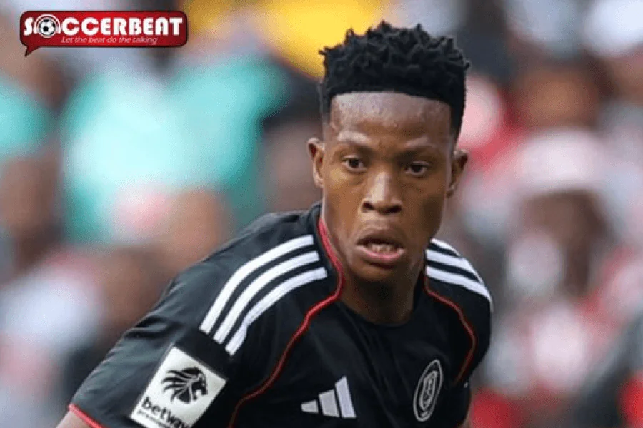 Evidence Makgopa d'Orlando Pirates en action lors d'un match de Betway Premiership