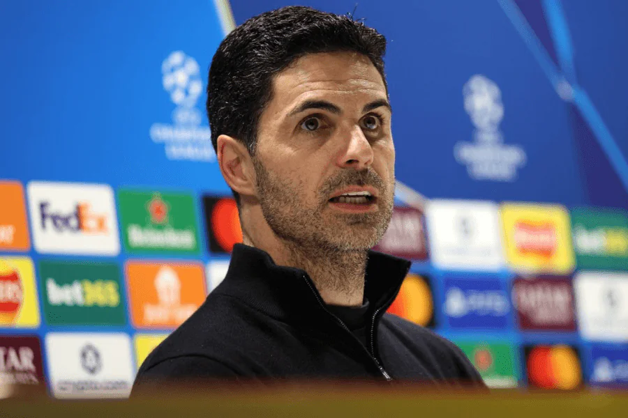 Mikel Arteta entraîneur d'Arsenal lors d'un match de Premier League 2025-26