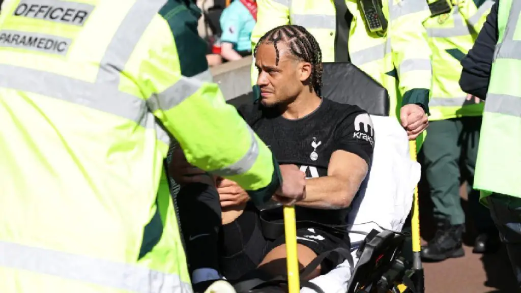 João Palhinha célébrant son but décisif pour Tottenham contre Wolverhampton le 25 avril 2026

